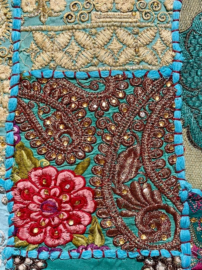 インド ビンテージ サリー パッチワーク タペストリー 刺繍 壁掛け 古布