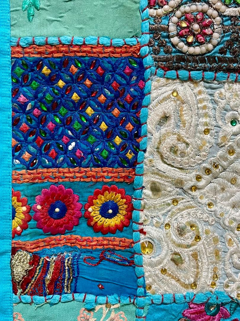 インド ビンテージ サリー パッチワーク タペストリー 刺繍 壁掛け 古布
