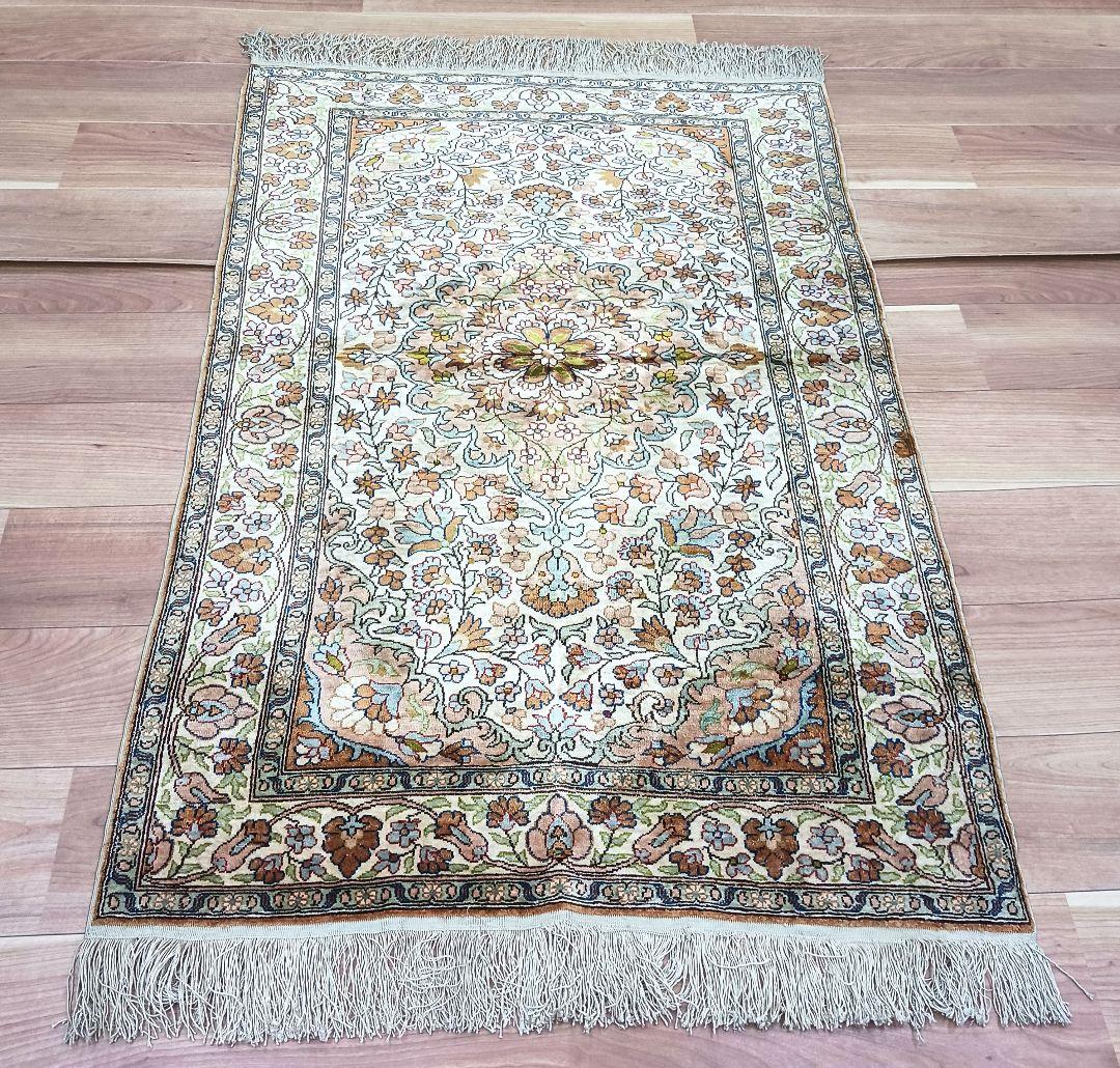 Y3050 トルコ絨毯 カイセリ 手織り72万ノット シルク 128×83㎝