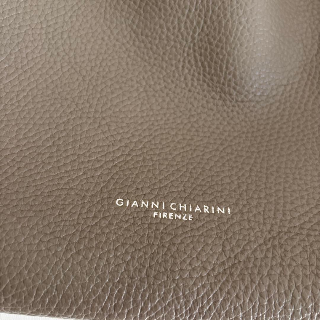使用感なしGIANNI CHIARINI グレーベージュレザーバッグ
