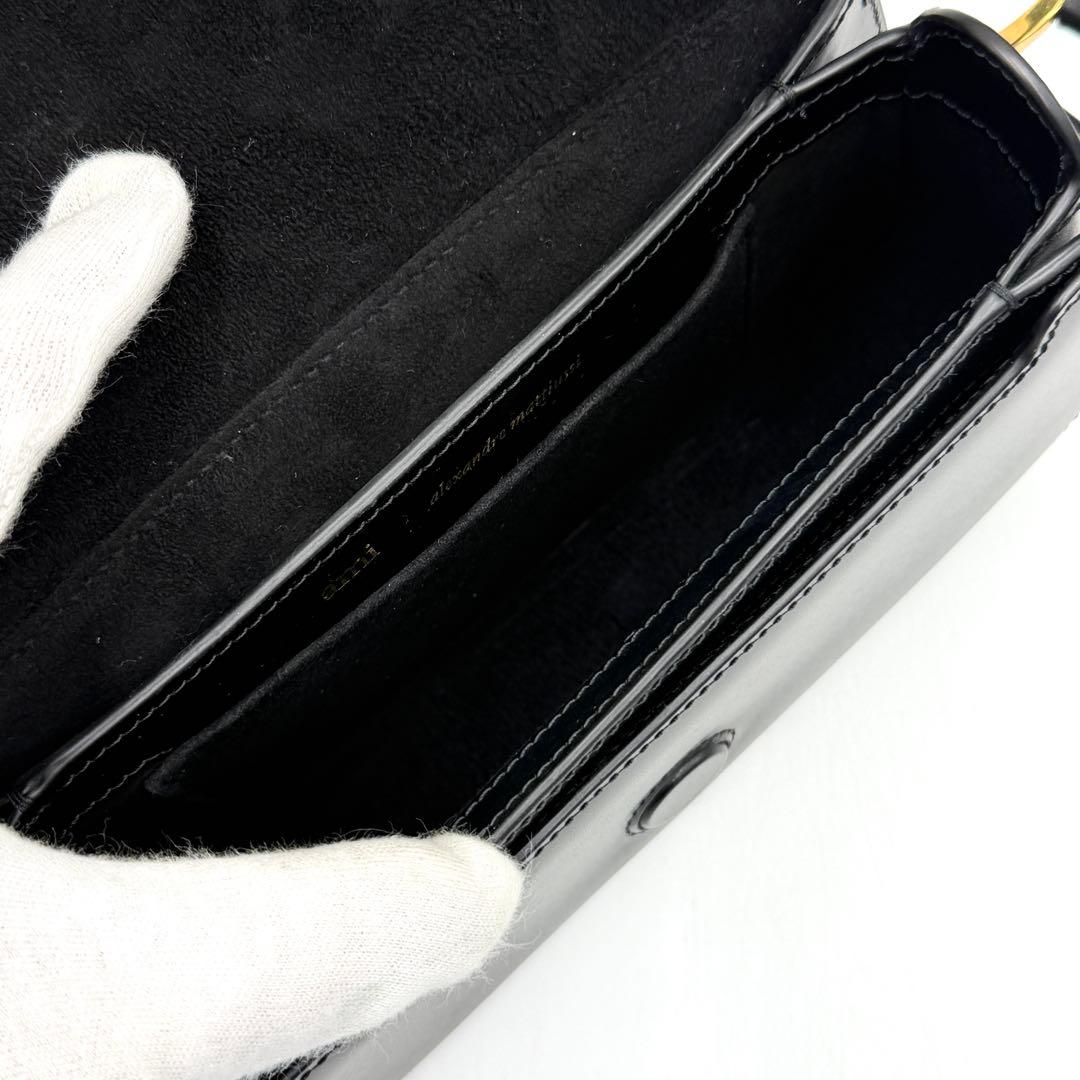 【極美品】アミパリス バケット ショルダーバッグ ハート ロゴ レザー ブラック