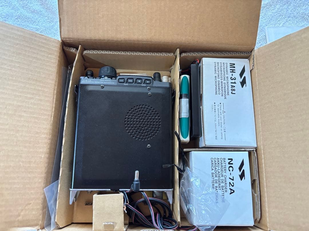 YAESU FT-817ND トランシーバー