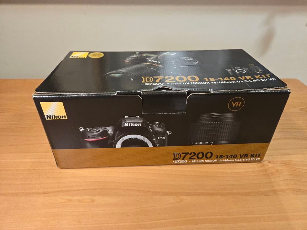 Nikon D7200 18-140レンズキット 55-300付き