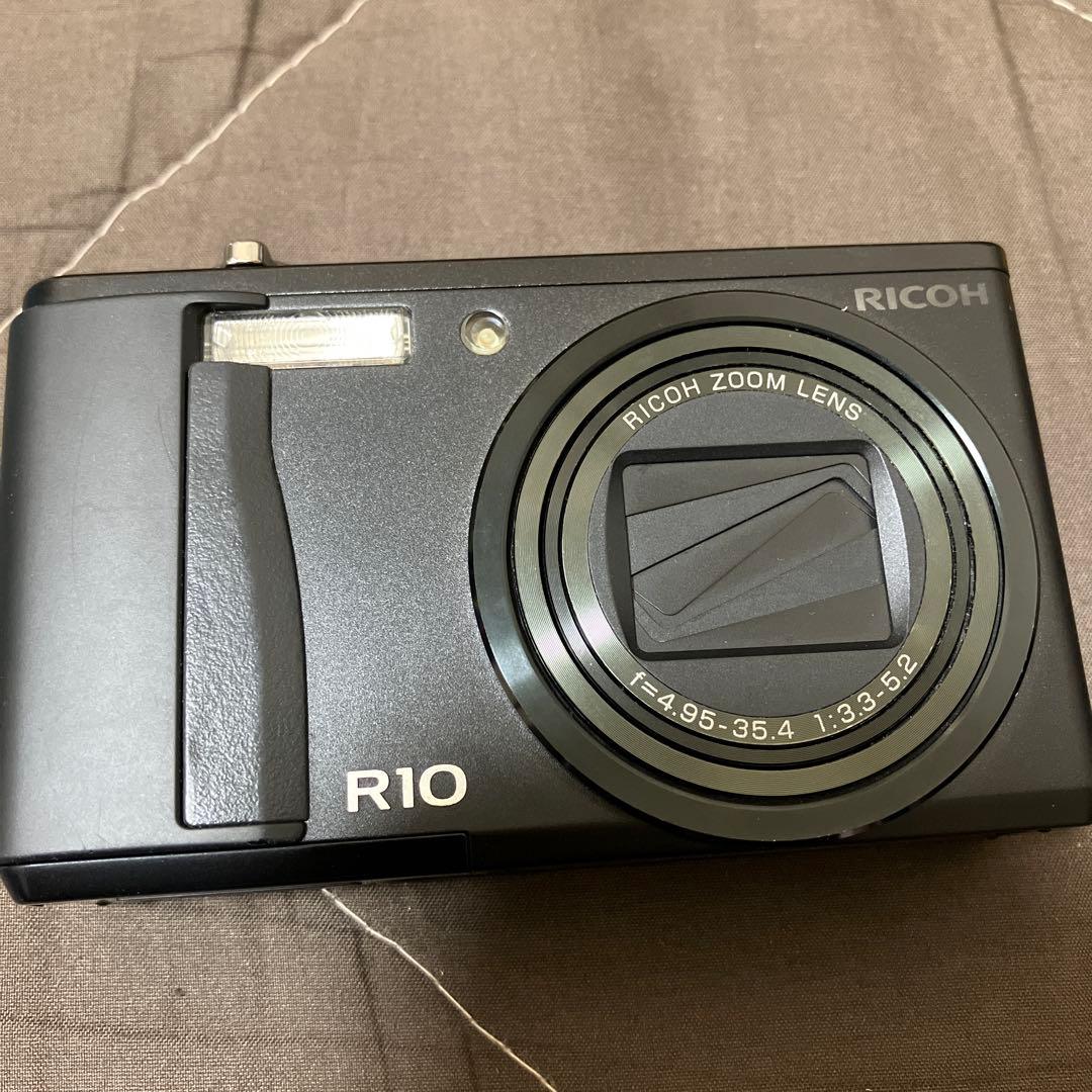 l**様 RICOH デジタルカメラ R10