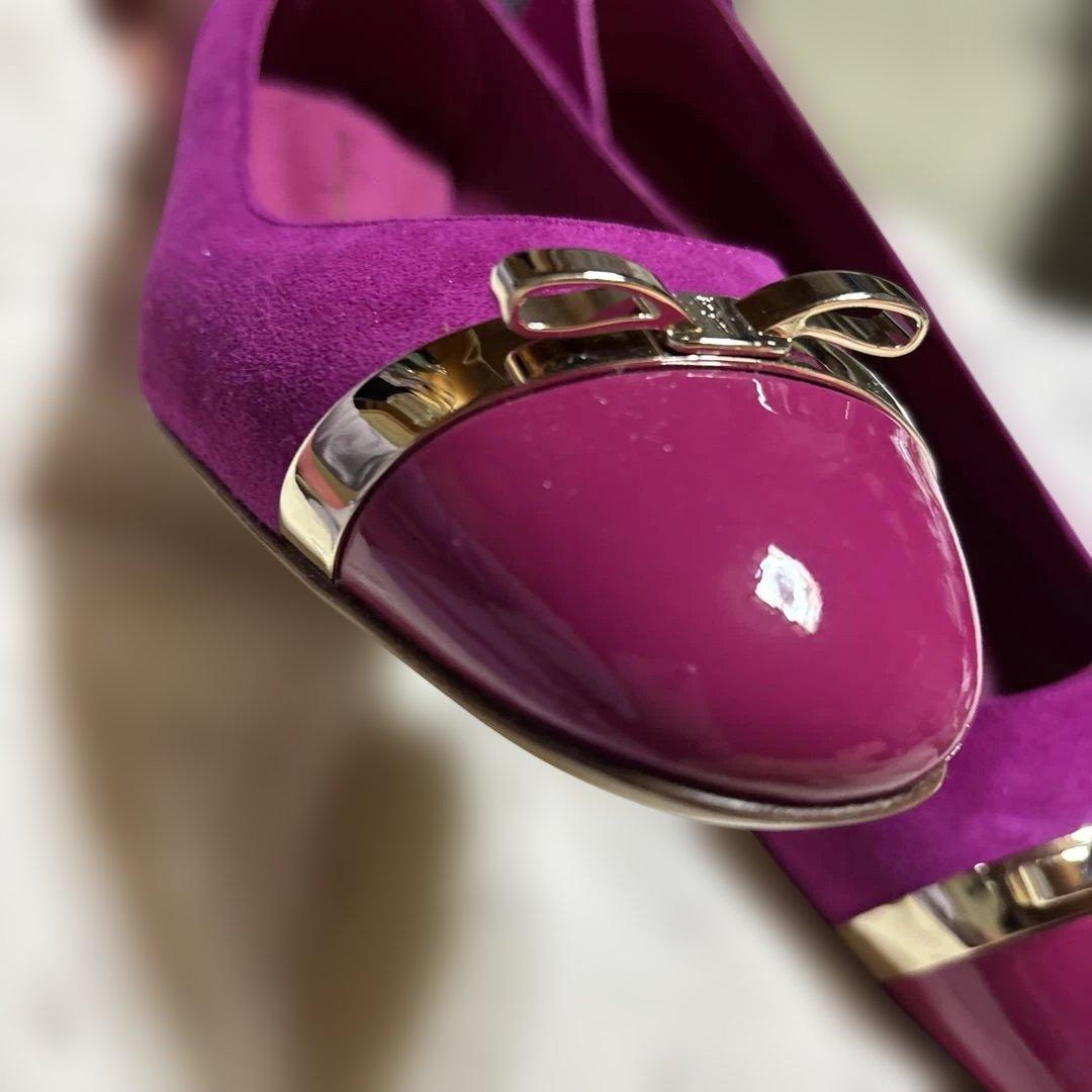 フェラガモ メタリックリボンパンプス