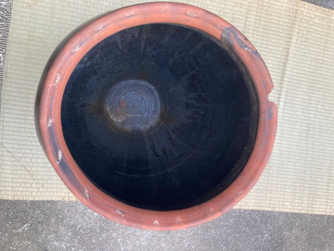 存在感抜群！時代物 陶器の大型甕 古い壺 。茶褐色。和モダン 60センチ