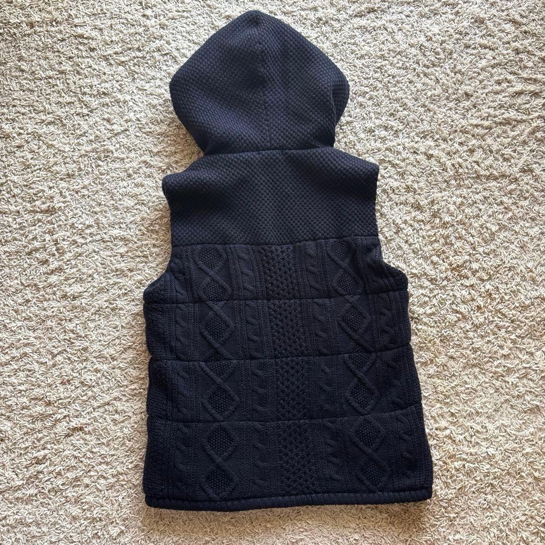 【極美品】バーバリーブラックレーベル ニットベスト 中綿入り フーディー 刺繍入