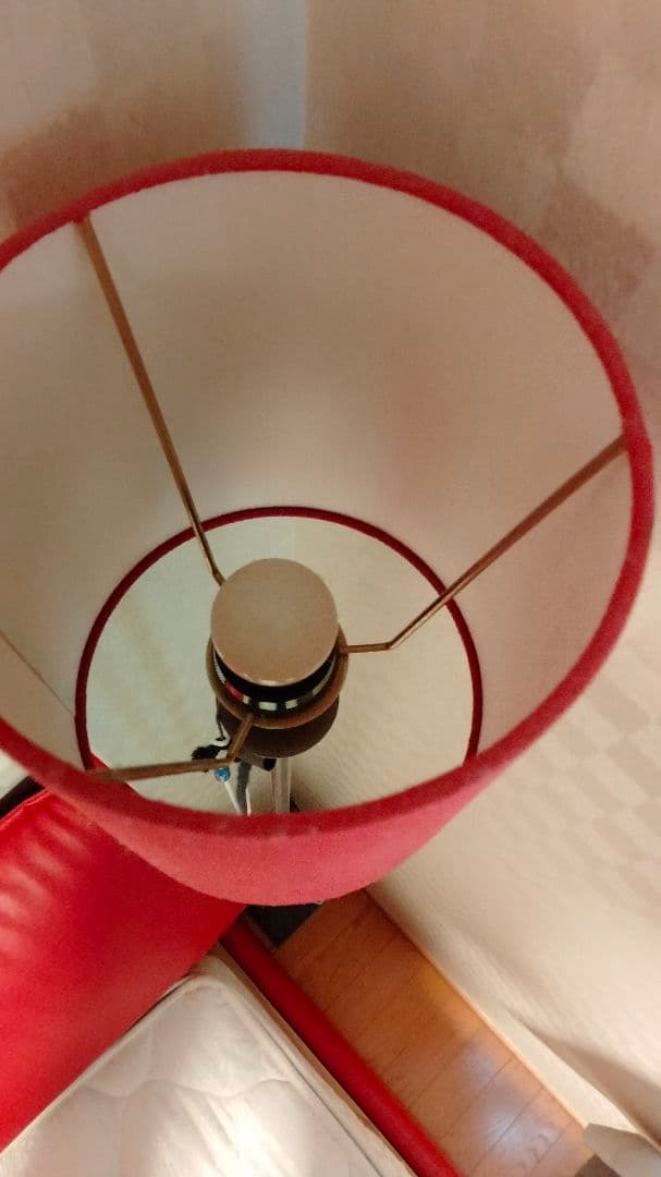 クイーンベッド フレームとマットレス ランプ付 シーリー愛知豊田