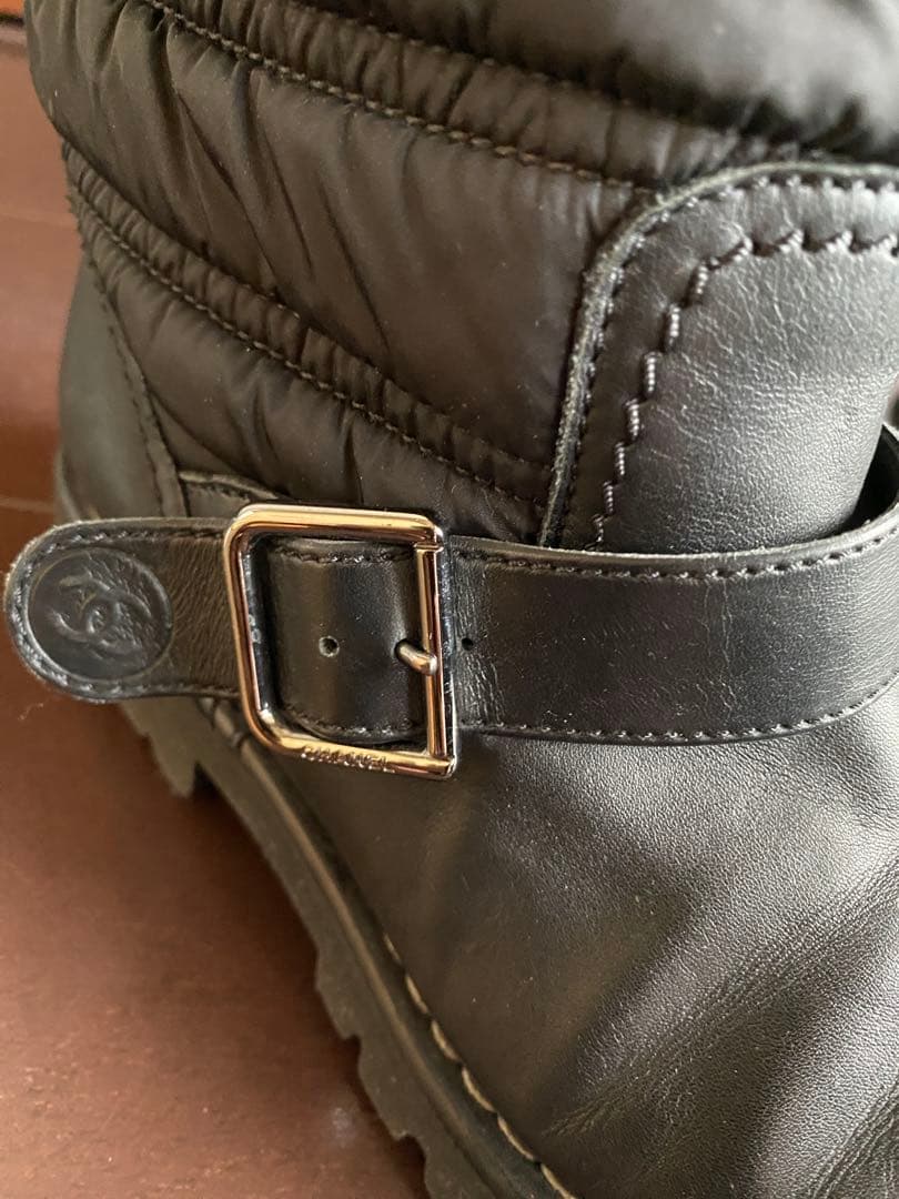 CHANEL キルティングエンジニアブーツ　ブラック　23.5cm
