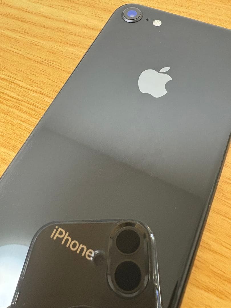 早い者勝ちiPhone8 256GB SIMフリー スペースグレイ