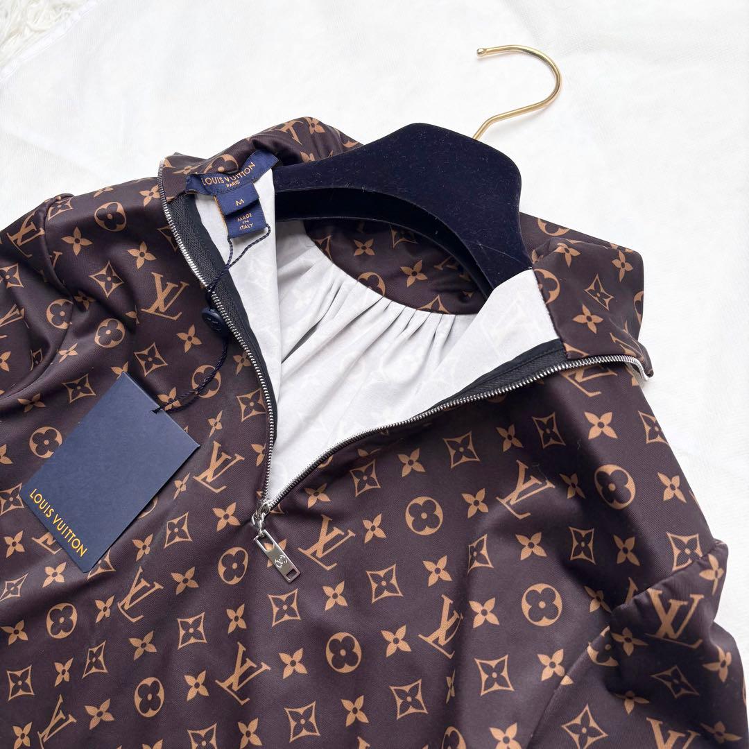 ルイヴィトン タグ付き新品未使用 モノグラム総柄ブラウス バックファスナー ロゴ