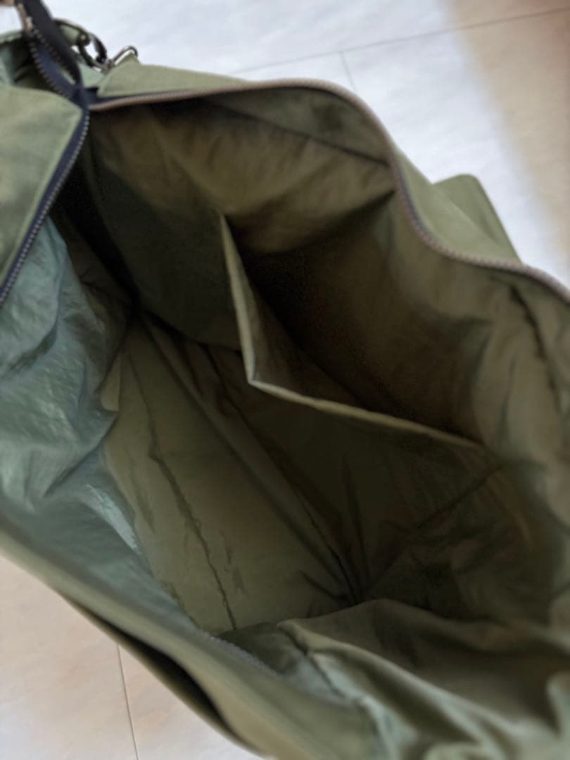 一波様　フラップ付きショルダーバッグ　コウテイペンギン　キングペンギン