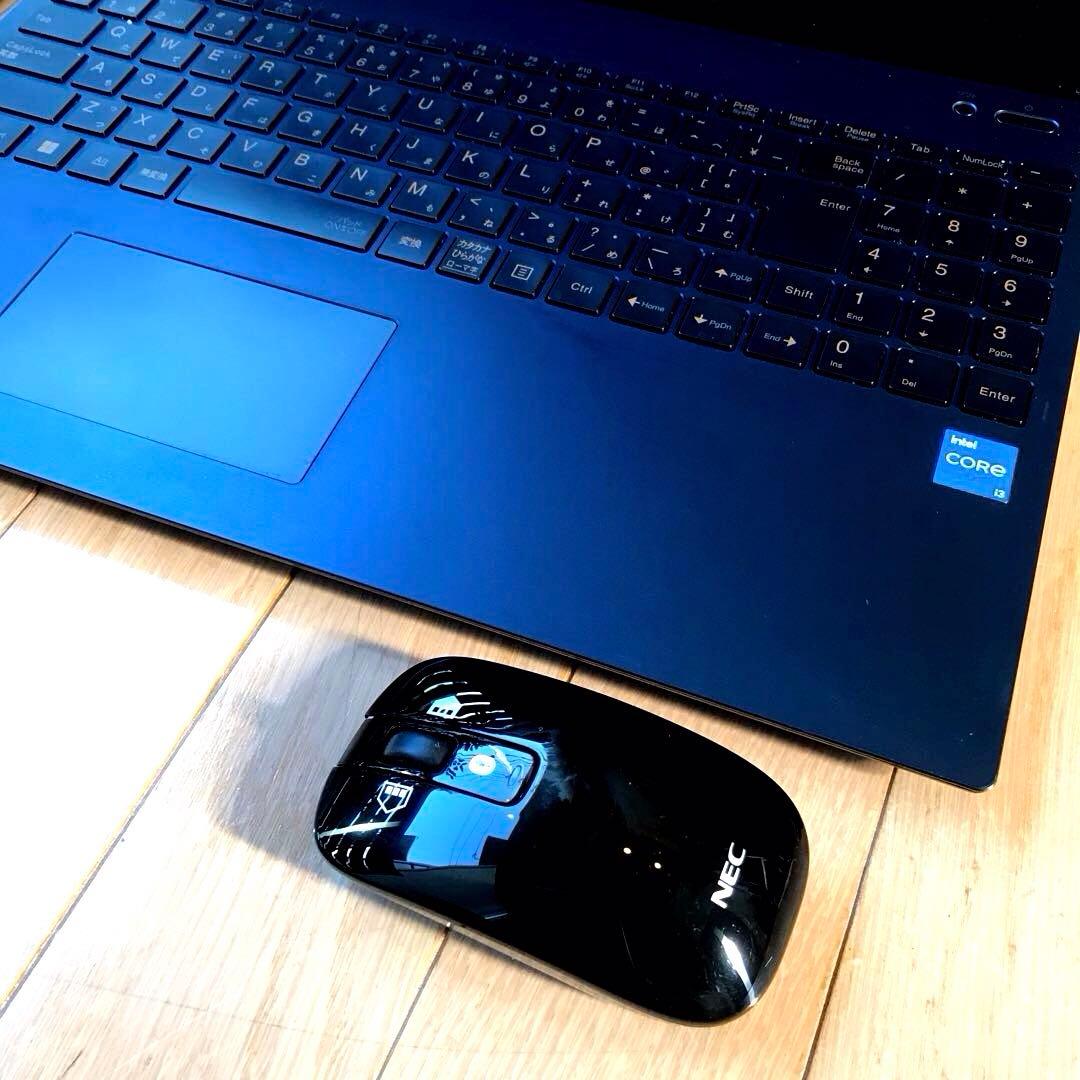 美品NEC LaVie N1535/GAL【2023年製】 office