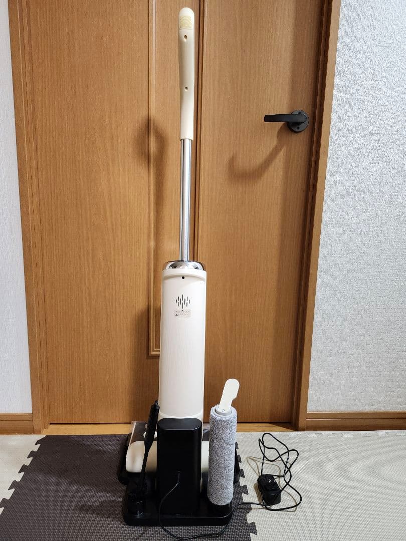 ミンドーアクアエックス　クリーム色