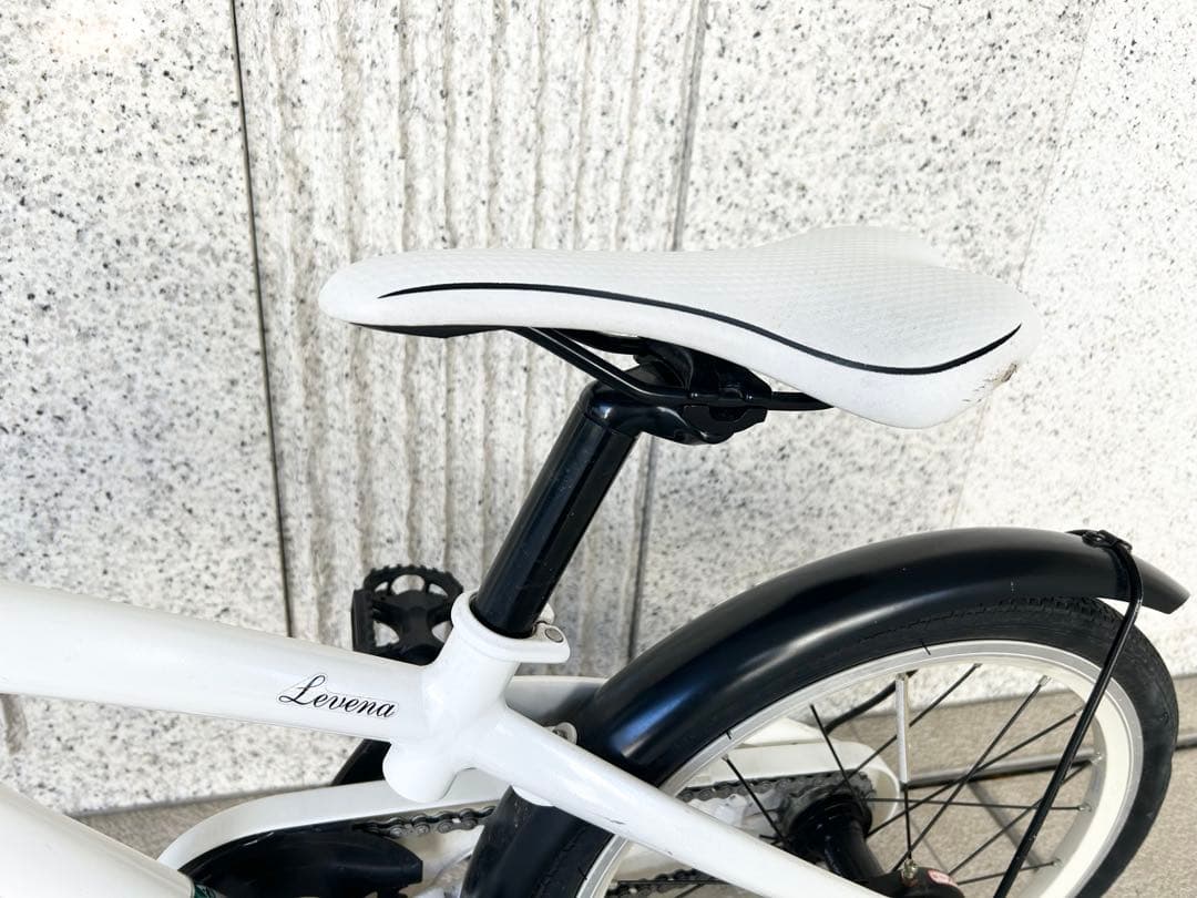 ブリヂストン LEVENA（レベナ） 18型 ホワイト