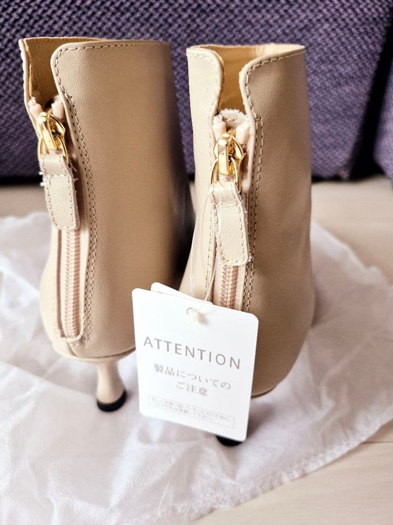 【売約済】新品★UNTITLEDショートブーツ★アンタイトルブーツ★ベージュ