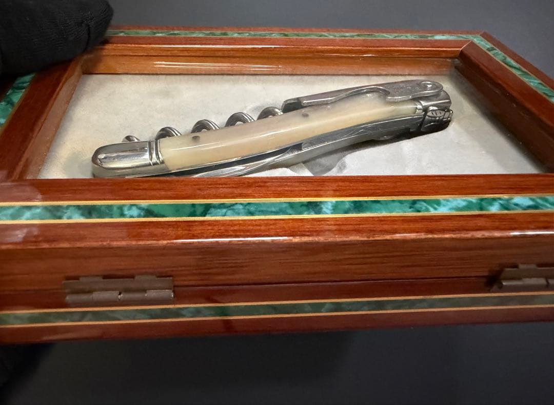 シャトーラギオール　ソムリエナイフ　箱付き　Chateau LAGUIOLE