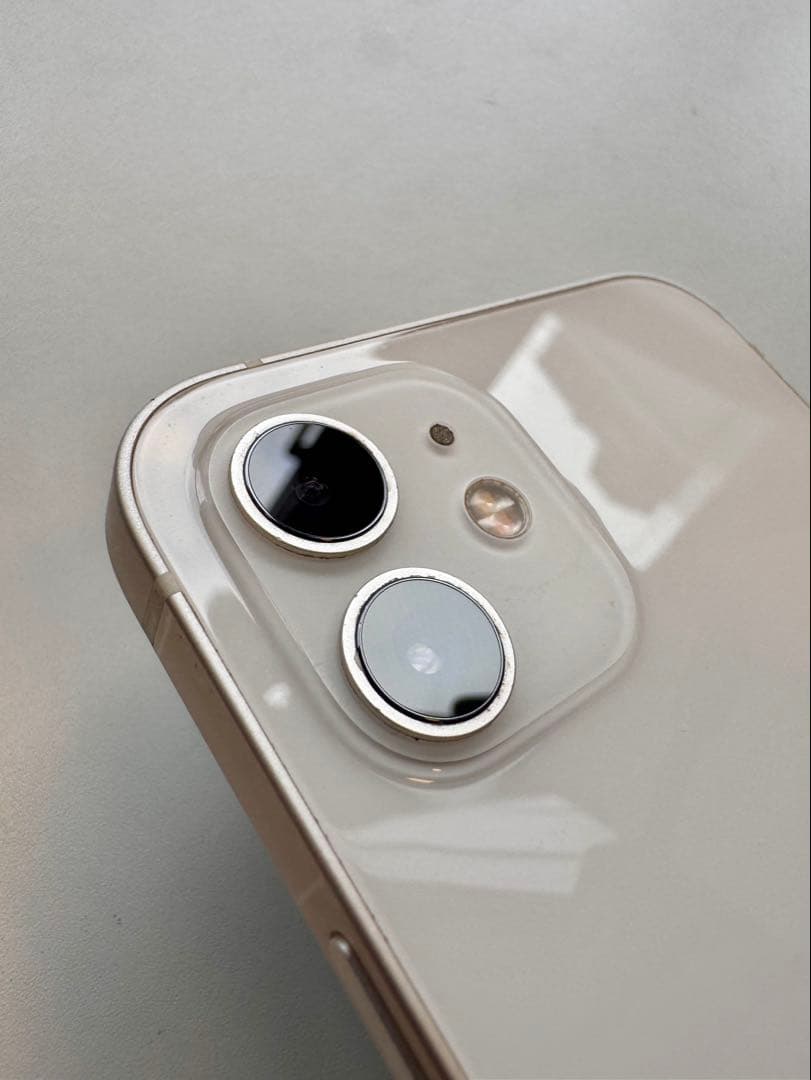 【美品】Apple iPhone 12 ホワイト バッテリー残量100%