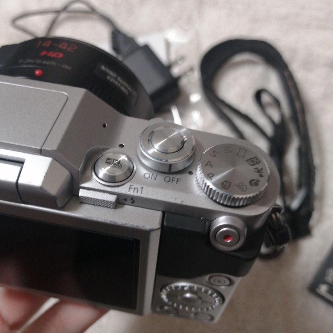 フィルムカメラ Panasonic Lumix DC-GF9W