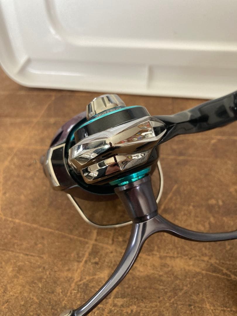 エメラルダス　RX FC LT2500S-H-DH 中古　ダイワ　エギング