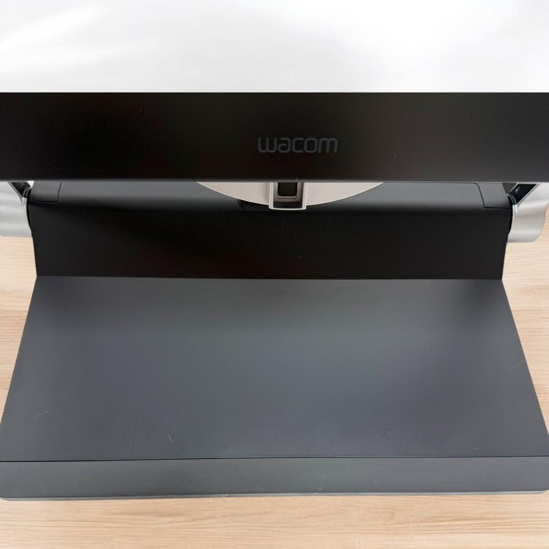 美品 ワコム Cintiq Pro24 DTK-2420/K0 エルゴスタンド付