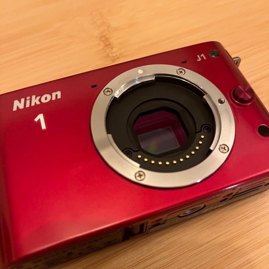 Nikon 1 J1 レッド コンパクトデジタルカメラ