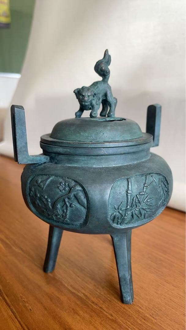 中古 銅製品　六面彫刻獅子の蓋の香炉