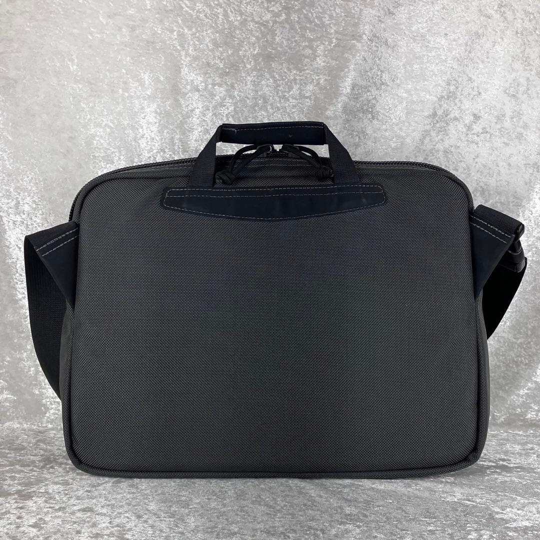 完売品 未使用級 ブリーフィング デルタスラッシャーM SQD スティール