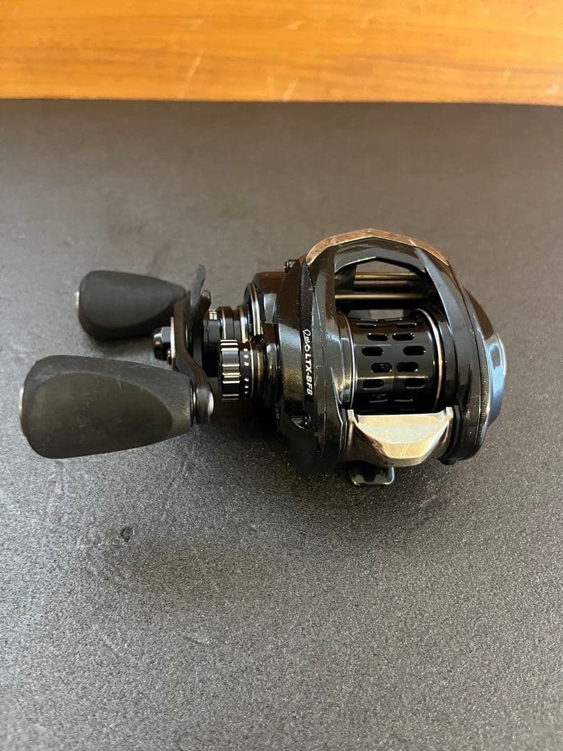 Abu Garcia REVO LTX-BF8 ベイトリール