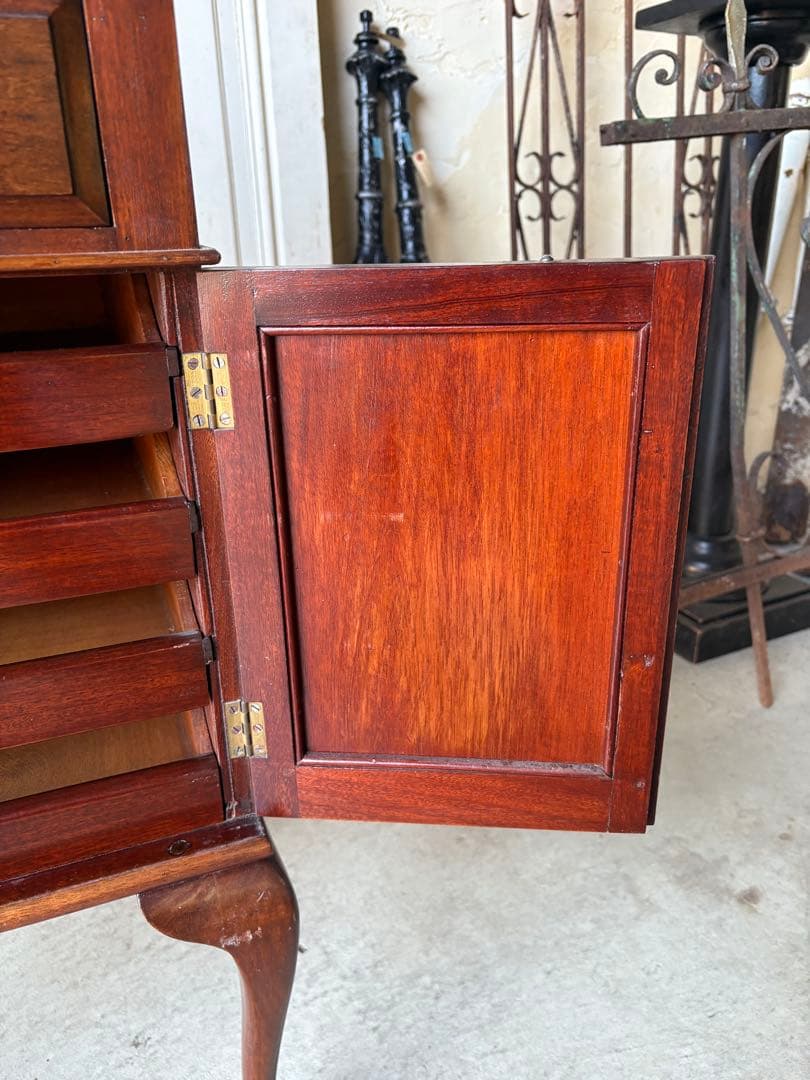 ミュージックキャビネット