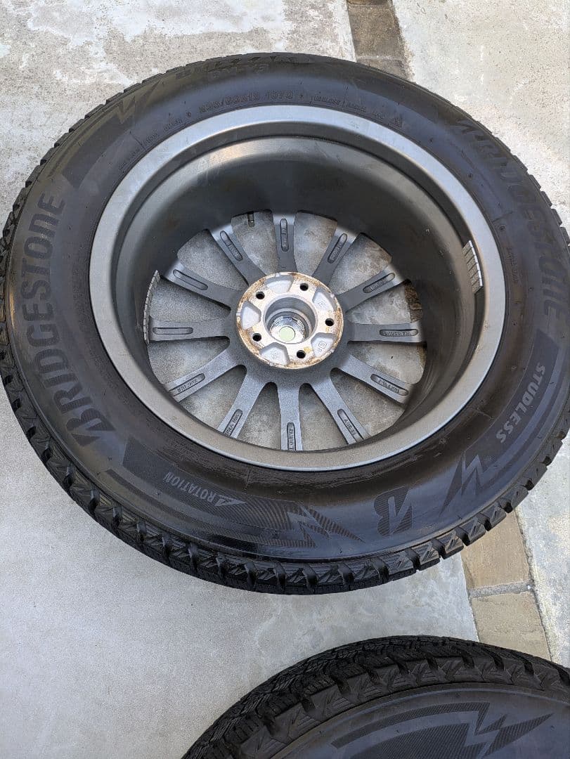 【ゆき】ブリヂストン　BLIZZAK　DM-V3　235/60R18