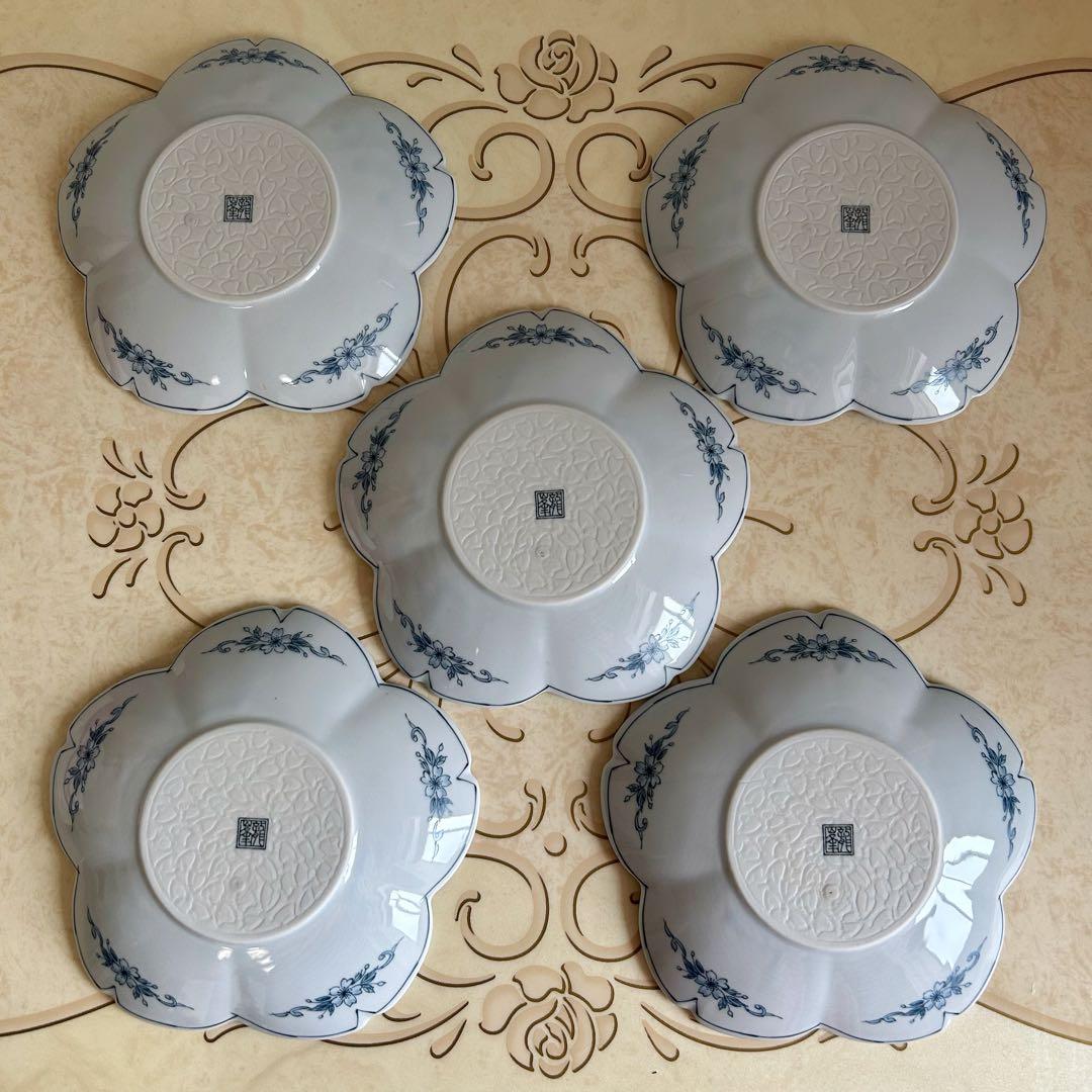 三洋陶器　龍峰窯　染付更紗　金彩地紋　桜型　和皿揃　5枚セット　中皿　輪花皿