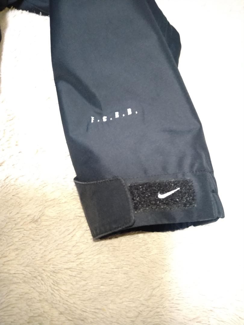 Nike F.C.R.B ブラック　ウィンドブレーカー