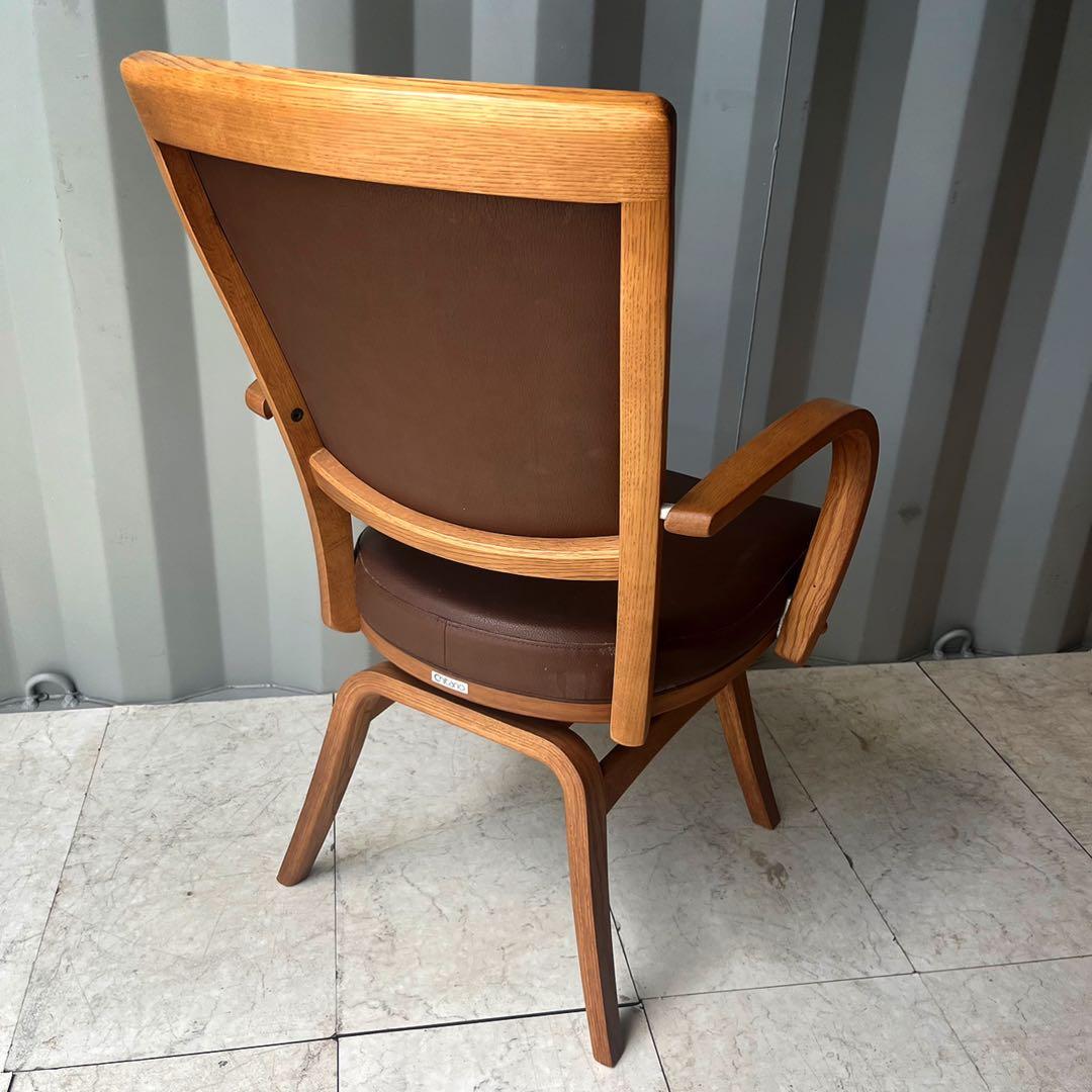 取付無料！カリモク チターノ 肘掛付おしゃれブラウン回転式ダイニングチェア✨