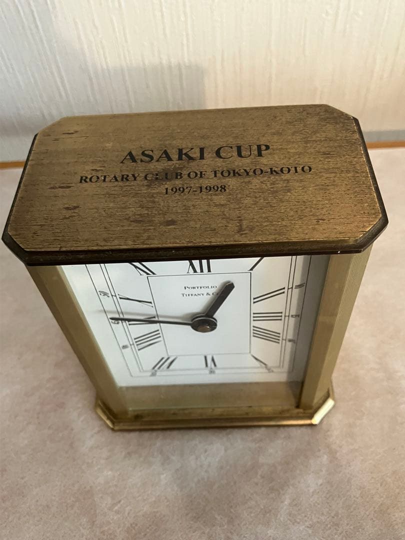 稼働★Tiffany & Co.製の八角形置時計、ローマ数字の文字盤 電池新品