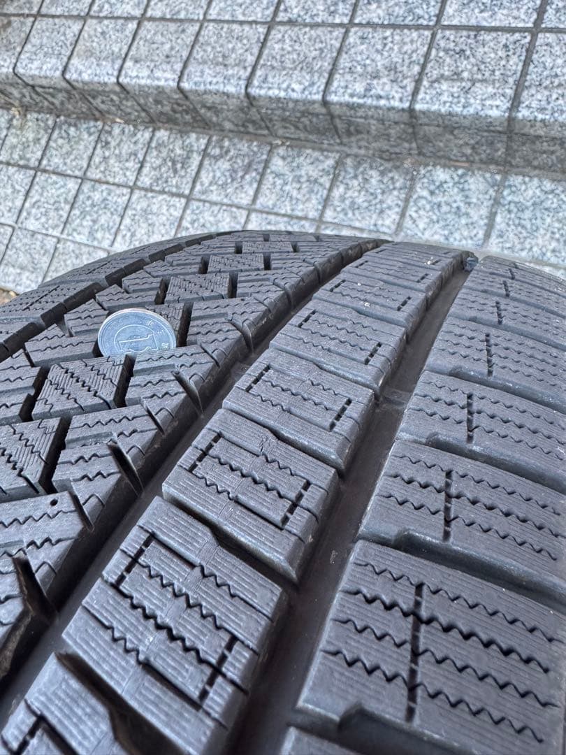 フォレスターSK5 スタッドレスタイヤホイールセット 225/60R17