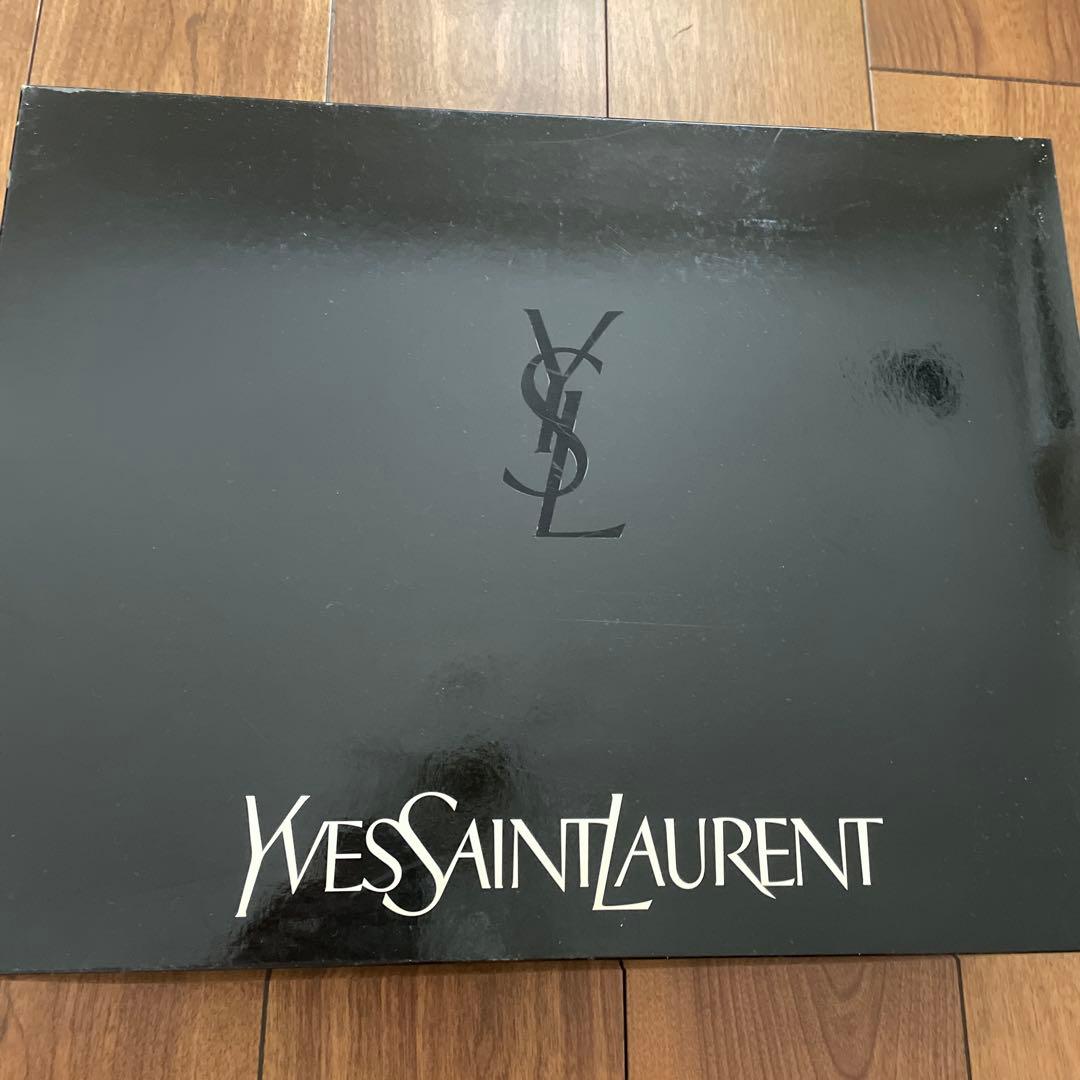 【新品】Yves Saint Laurent シルク100% ブランケット毛布