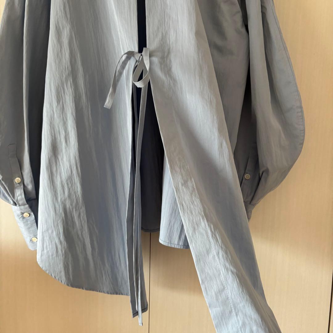 エトレトウキョウ ETRE TOKYO バックスリットボリュームシャツ リボン