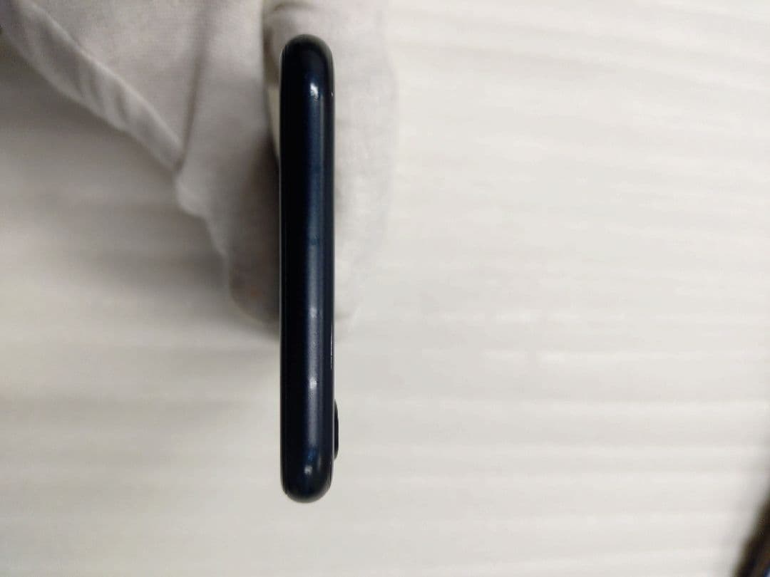 4-377 iPhoneSE　ブラック　64GB　本体　SIMロックなし