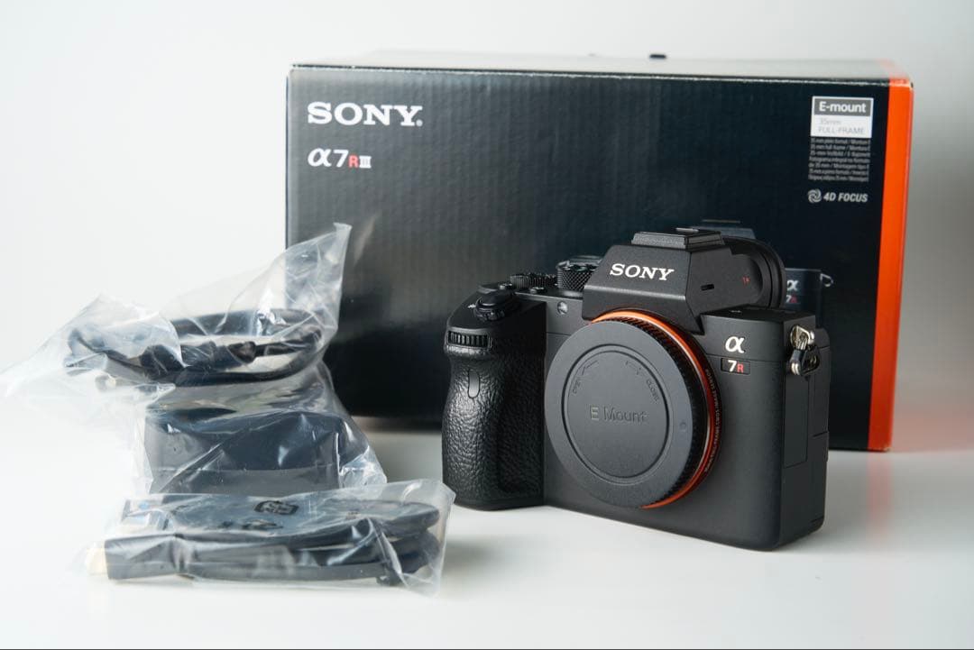 美品 SONY α7R III ミラーレス一眼カメラ