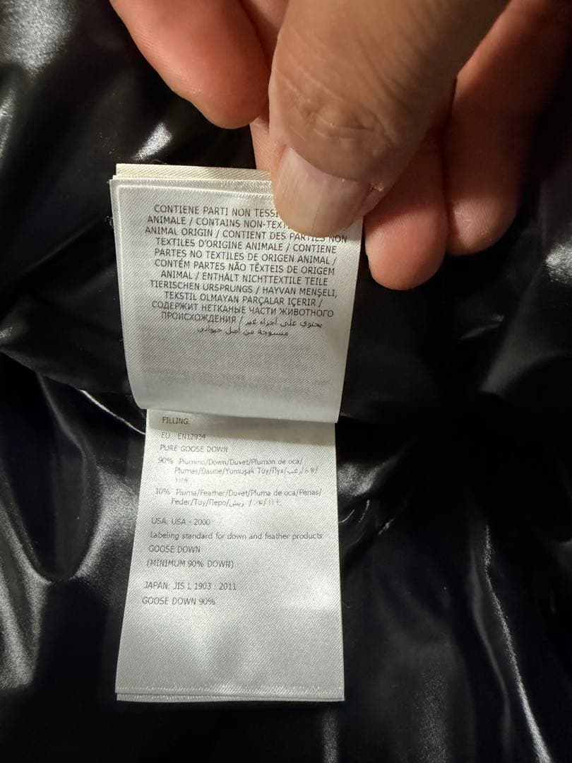 極美品 MONCLER モンクレール　MONTCLA モンクラー　　　黒サイズ3