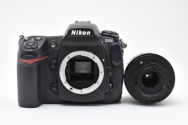15653F ★特価品★ Nikon D300 標準ズームレンズ 付 ニコン