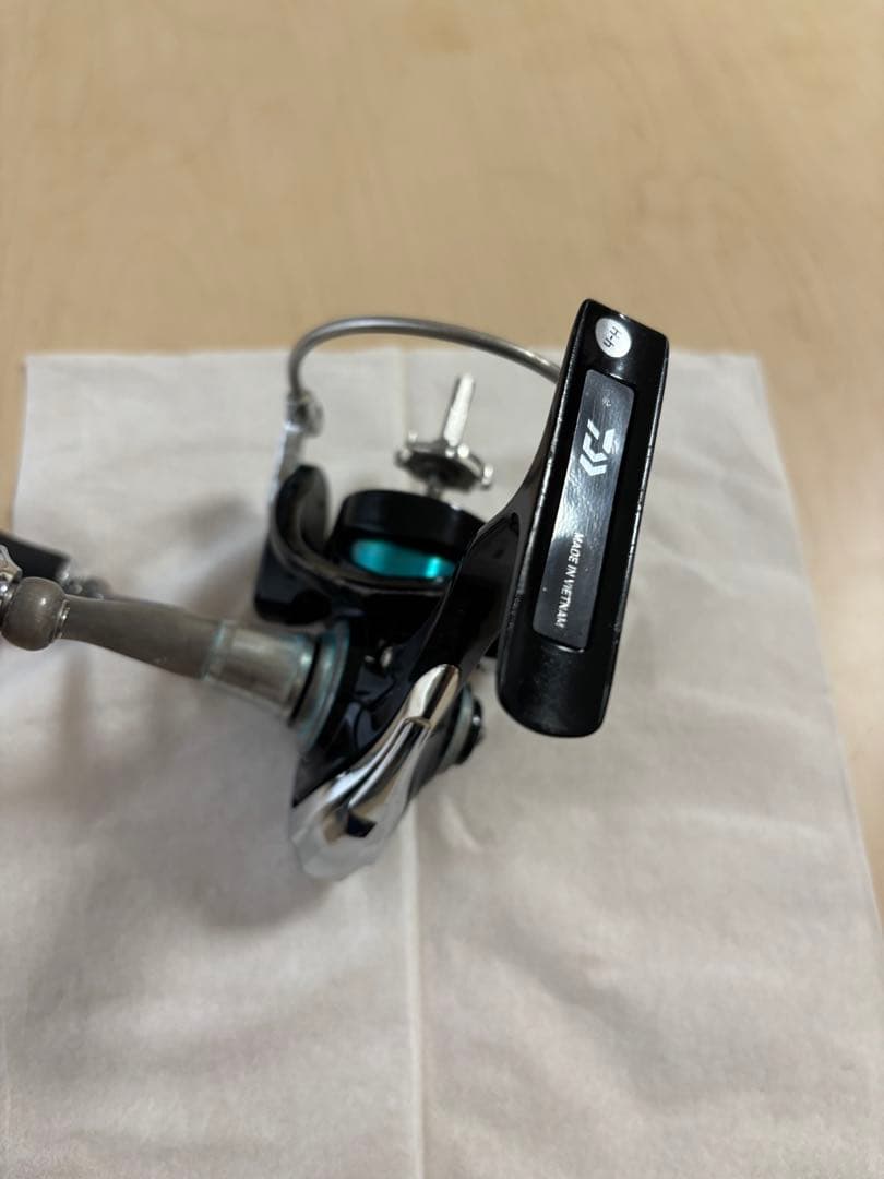 ダイワ(DAIWA)スピニングリール　19エメラルダスLT2500S-H-DH