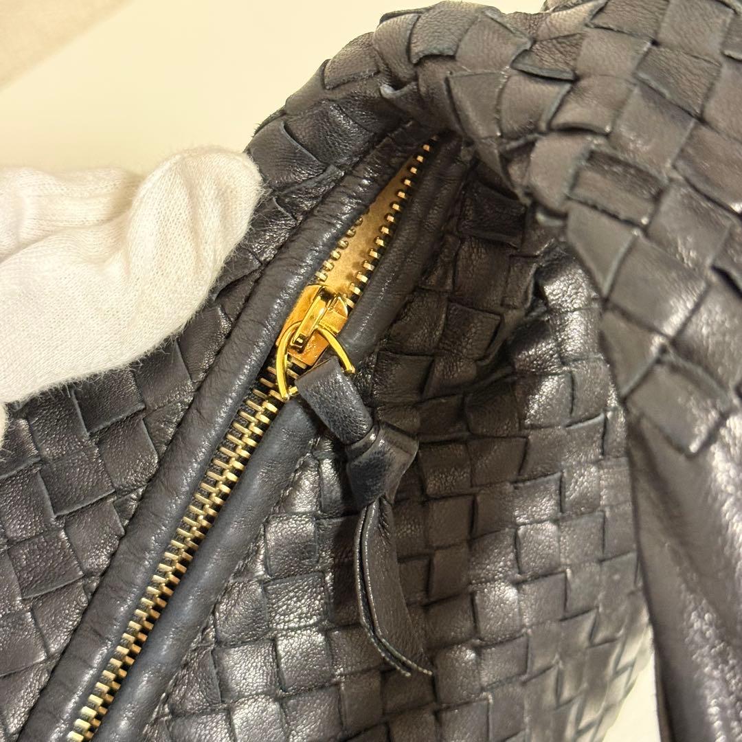 BOTTEGA VENETA イントレチャート ホーボー ショルダーバッグ