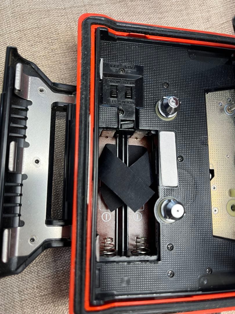 SONY SPORTS WALKMAN 赤 WM-F5 ジャンク品