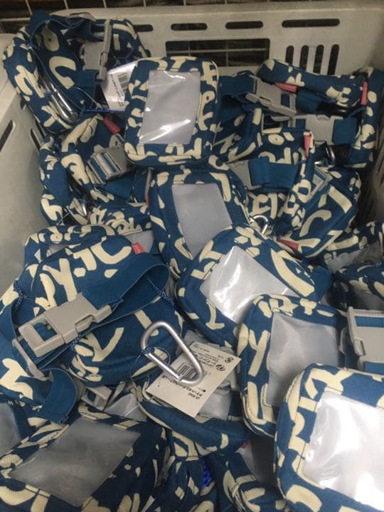 スノボー　チケットホルダー　Black Lip's いろは青2個　雪山　ネイビー