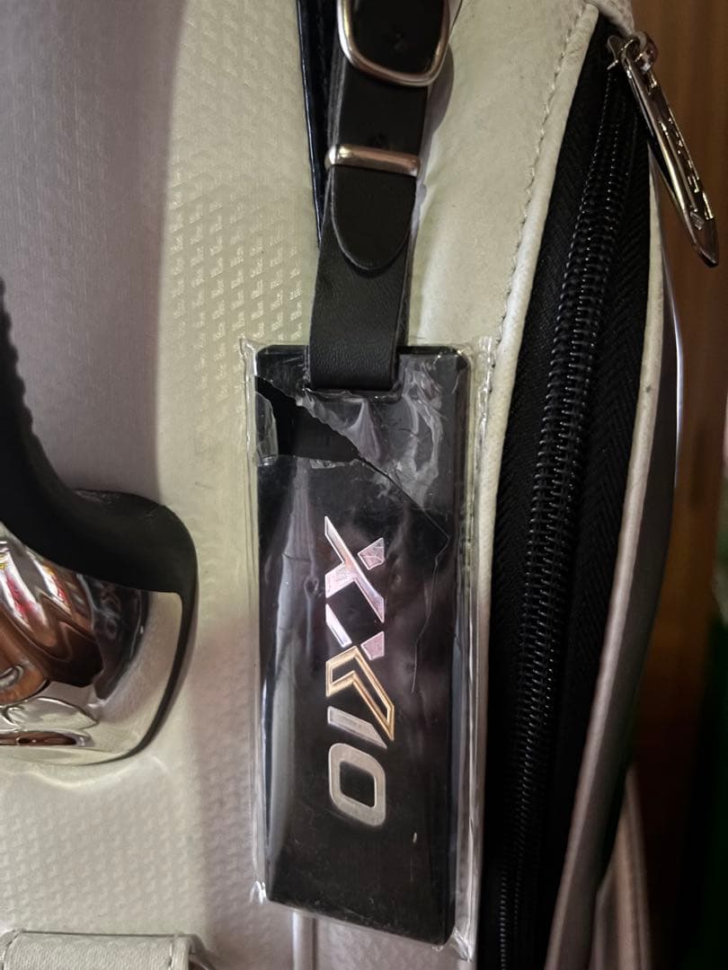 XXIO ゼクシオ　キャディバッグ　ホワイト/ネイビー　5分割