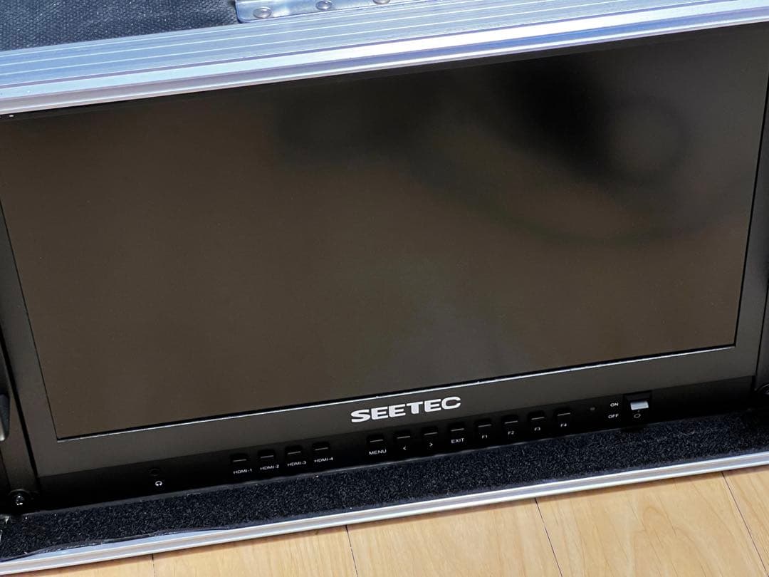 SEETEC 4Kモニター ハードケース付き　ATEM156-CO