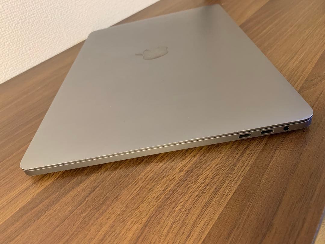 Apple MacBook Pro 13インチ　2017
