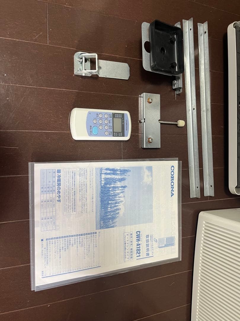 O送料込み‼️美品‼️コロナ 冷暖房ウインドエアコン1.8kw CWH-A1821